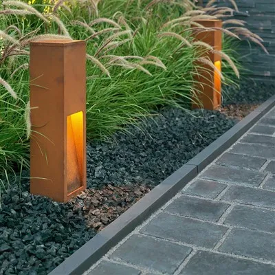 Illuminazione a paletto Corten